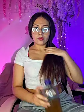 chloebrownn03 online show from February 11, 5:56 am