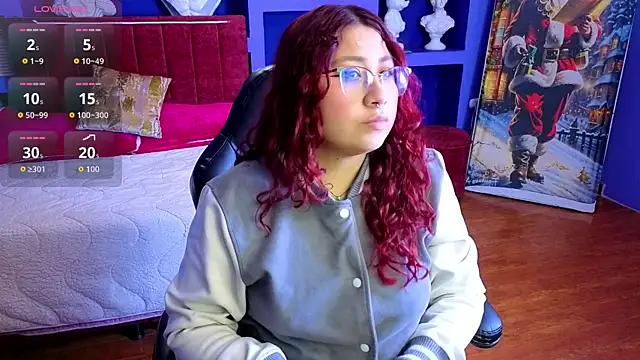 Snapshot of littlee_red chatting on November 19, 12:27 pm littlee red online show from November 19, 12:27 pm