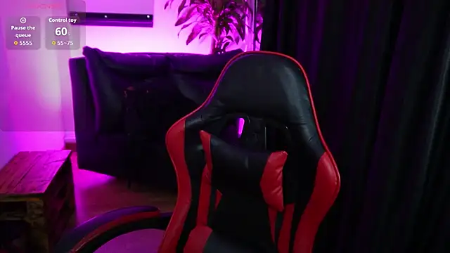 littlee red online show from January 18, 9:51 pm