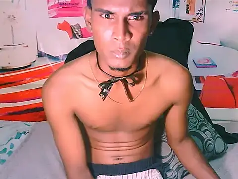 IndianThuggin online show from November 3, 4:30 pm