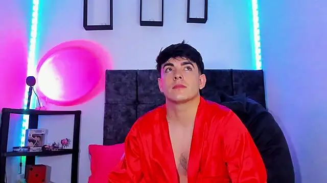 Snapshot of Theo_Noxxx chatting on November 6, 7:04 pm Theo Noxxx online show from November 6, 7:04 pm