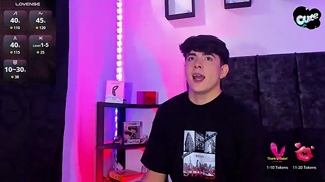 Snapshot of Theo_Noxxx chatting on November 16, 6:57 pm Theo Noxxx online show from November 16, 6:57 pm