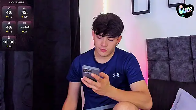 Snapshot of Theo_Noxxx chatting on November 22, 6:51 pm Theo Noxxx online show from November 22, 6:51 pm