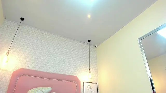 TAYLORMEYER1 online show from March 2, 5:08 am