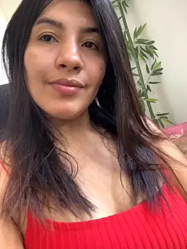 Snapshot of luna_sarah_ chatting on October 18, 1:23 pm luna sarah  online show from October 18, 1:23 pm