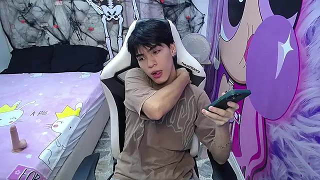 Snapshot of hyun_jin_ chatting on October 21, 7:47 pm hyun jin  online show from October 21, 7:47 pm