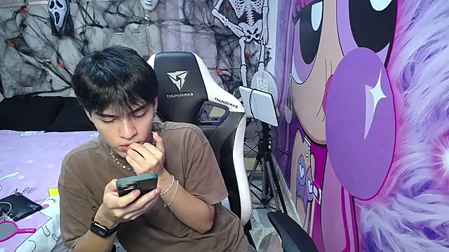 Snapshot of hyun_jin_ chatting on October 24, 8:27 pm hyun jin  online show from October 24, 8:27 pm
