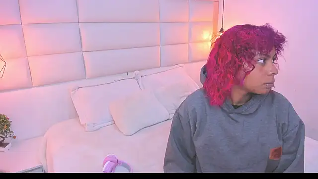 Sofia clk online show from April 9, 3:06 am