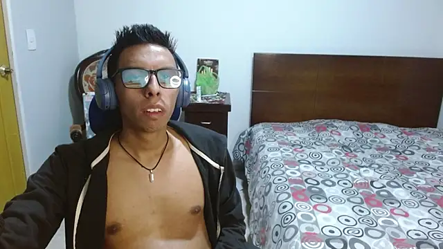 DavTwink3100 online show from November 25, 2:22 am