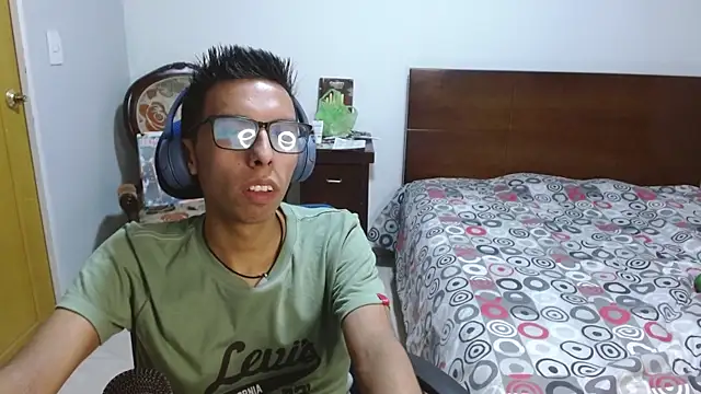 DavTwink3100 online show from November 26, 2:01 am