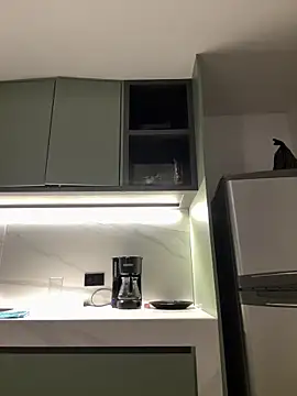 valeriahornier online show from February 6, 5:12 am