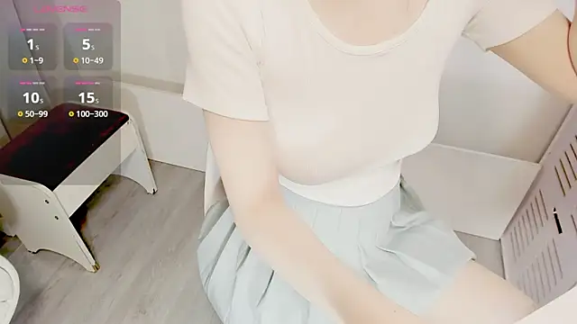 Snapshot of mimi_babyyy chatting on May 28, 5:32 pm mimi babyyy online show from May 28, 5:32 pm