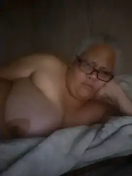 juicyboode online show from October 22, 9:03 pm