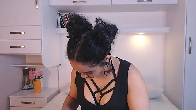 MartiRuis10 online show from November 1, 12:12 am