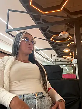 Snapshot of KIMBERLYPULIDO chatting on October 30, 2:24 am KIMBERLYPULIDO online show from October 30, 2:24 am