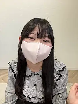 Snapshot of Reina_cute_00_ chatting on October 28, 3:21 am Reina cute 00 online show from October 28, 3:21 am