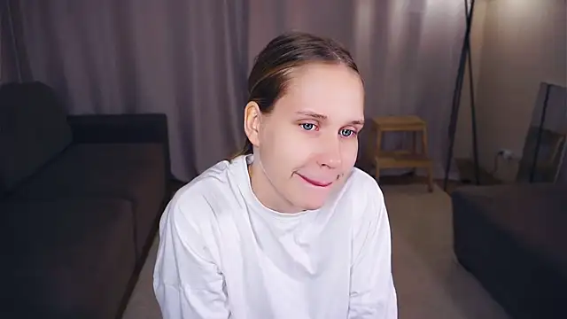 NadinePogar online show from October 28, 7:01 am