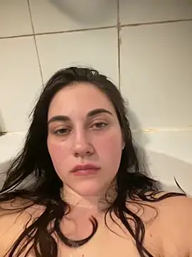 Snapshot of YourFrenchFeliciexo chatting on October 28, 9:17 pm YourFrenchFeliciexo online show from October 28, 9:17 pm