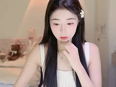 Onecutelittle online show from October 24, 4:42 am