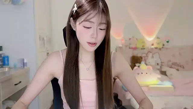 Onecutelittle online show from November 6, 6:25 am