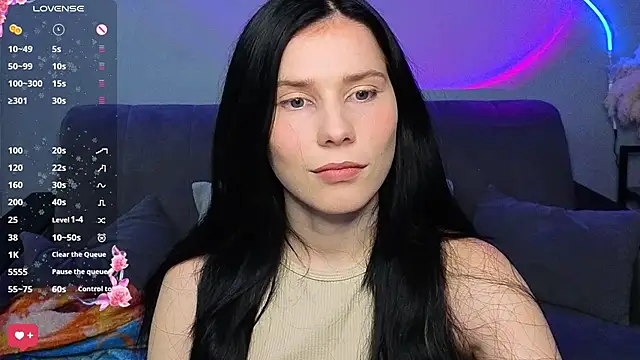 Mell Hyees online show from December 4, 6:16 pm