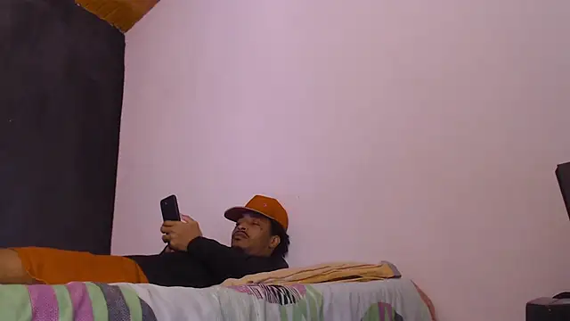 Anaconda larga online show from March 14, 2:44 pm