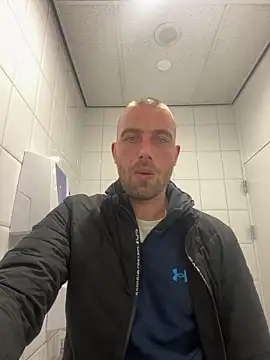 Rotteei1 online show from April 22, 12:39 pm