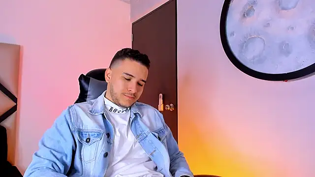 mike 257 online show from November 15, 11:40 am