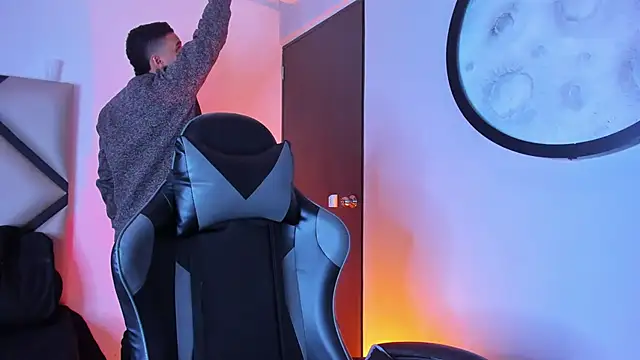 mike 257 online show from November 21, 11:53 am