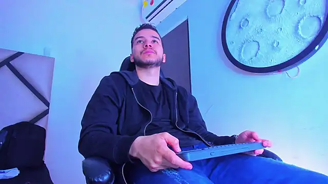 mike 257 online show from February 5, 11:37 am