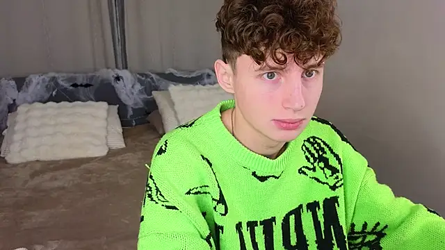 crisp1n online show from November 6, 2:51 pm