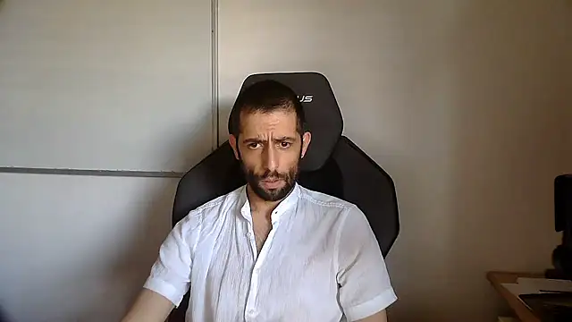 Snapshot of topg84 chatting on June 16, 3:14 pm topg84 online show from June 16, 3:14 pm