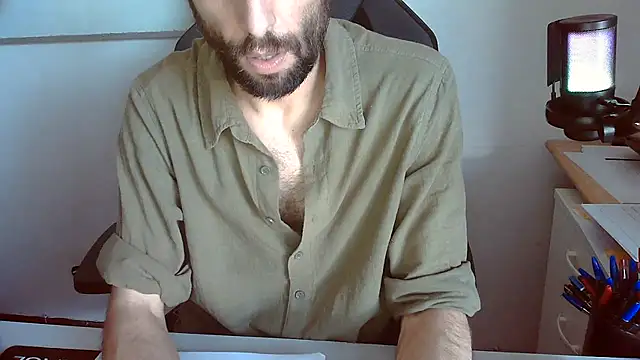 Snapshot of topg84 chatting on June 24, 5:01 pm topg84 online show from June 24, 5:01 pm