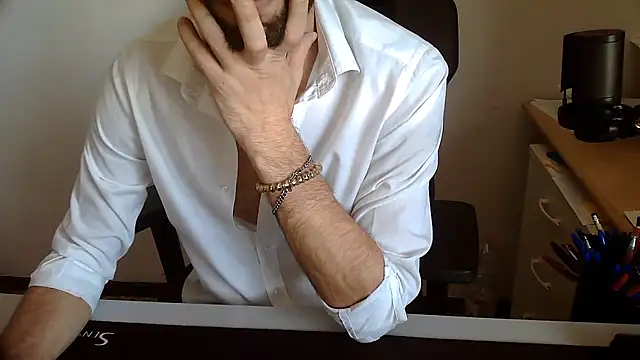 Snapshot of topg84 chatting on July 25, 2:03 pm topg84 online show from July 25, 2:03 pm