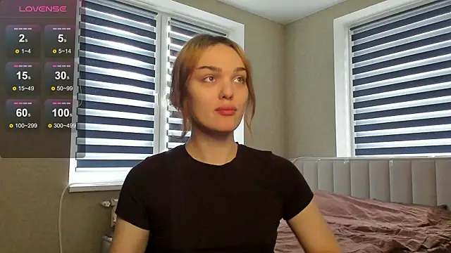 EmiliaRhodes online show from October 22, 2:06 pm