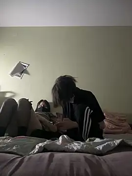 popoul couple online show from October 22, 3:45 pm