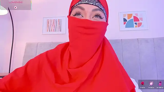 fatiima  online show from April 20, 7:04 pm