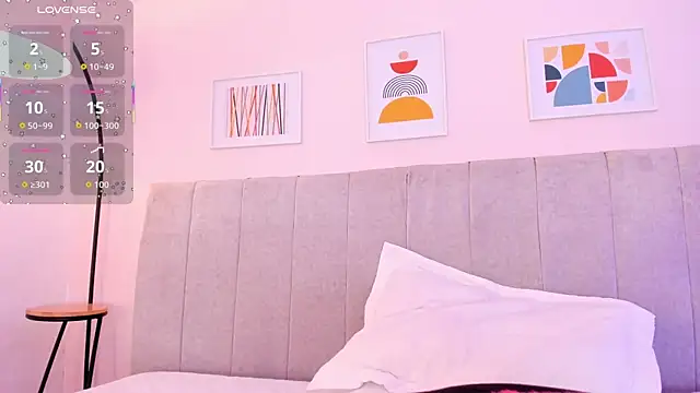 fatiima  online show from April 21, 7:06 pm