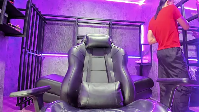 ArohomLester online show from January 16, 11:25 am