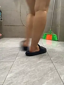 HinayLa online show from April 16, 2:29 pm