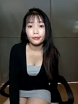 Snapshot of Fish_yellow chatting on October 29, 3:20 am Fish yellow online show from October 29, 3:20 am