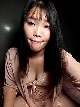 Snapshot of Fish_yellow chatting on October 29, 9:49 pm Fish yellow online show from October 29, 9:49 pm