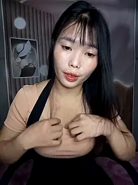 Snapshot of Fish_yellow chatting on October 31, 1:23 pm Fish yellow online show from October 31, 1:23 pm