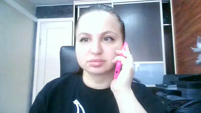 Denalynn online show from March 12, 1:56 am