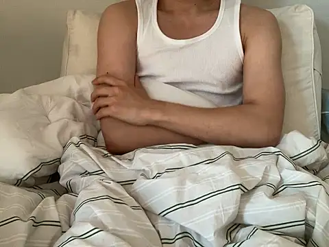 Snapshot of jihoooon_00 chatting on February 8, 5:44 am jihoooon 00 online show from February 8, 5:44 am