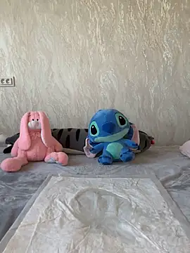 Love  Mom online show from November 3, 8:48 am