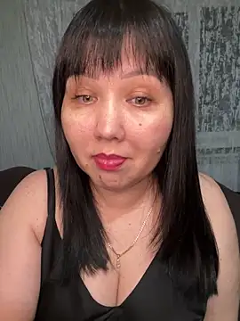 Love  Mom online show from March 22, 10:02 pm