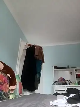 Snapshot of Imyourguy2025 chatting on October 29, 9:11 am Imyourguy2025 online show from October 29, 9:11 am