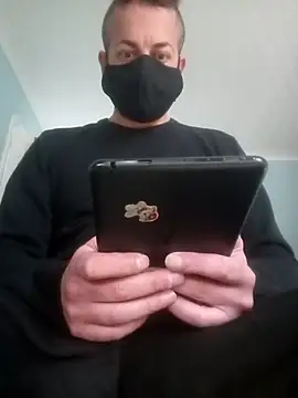 Snapshot of Imyourguy2025 chatting on November 5, 7:52 am Imyourguy2025 online show from November 5, 7:52 am