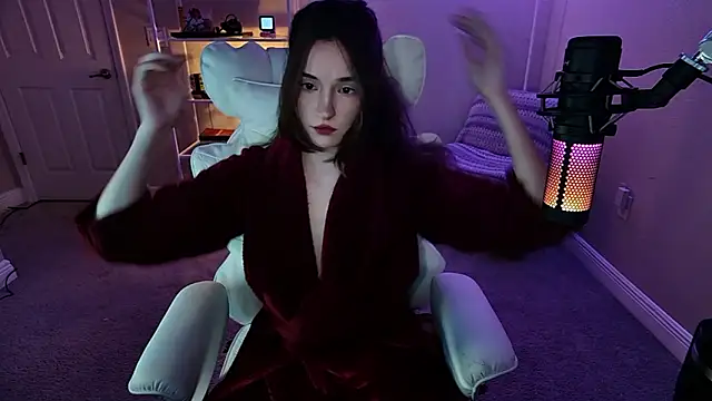 AngieFae  online show from February 4, 4:07 am